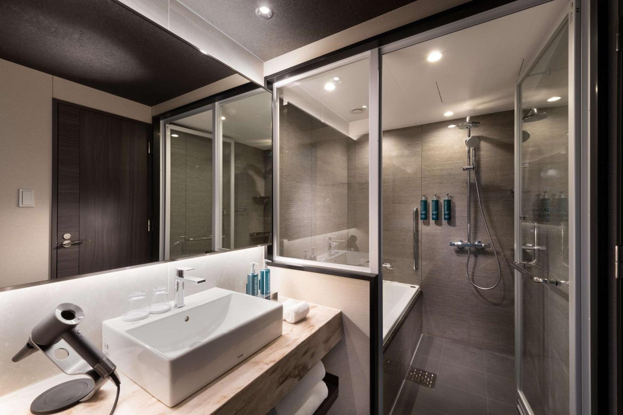 Doubletree By Hilton Station เกียวโต